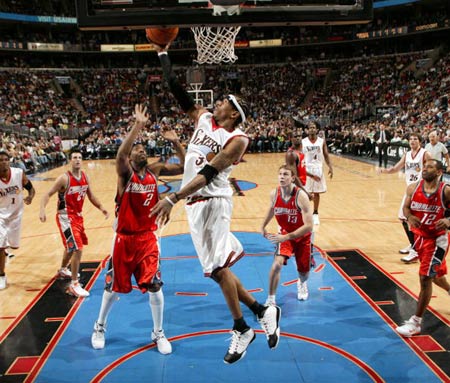 而又保持高 而又保持高