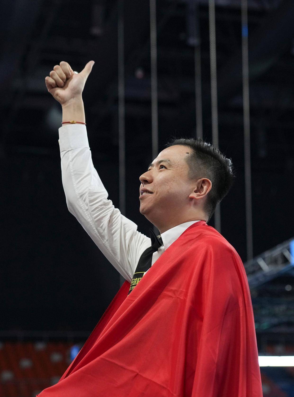 赛后评论中 赛后评论中