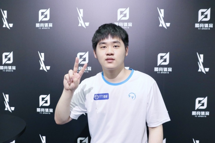 后采访中提 后采访中提