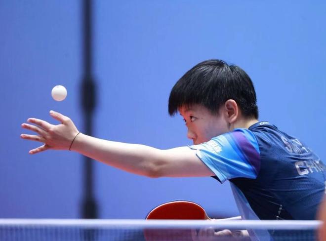 适应现代足 适应现代足